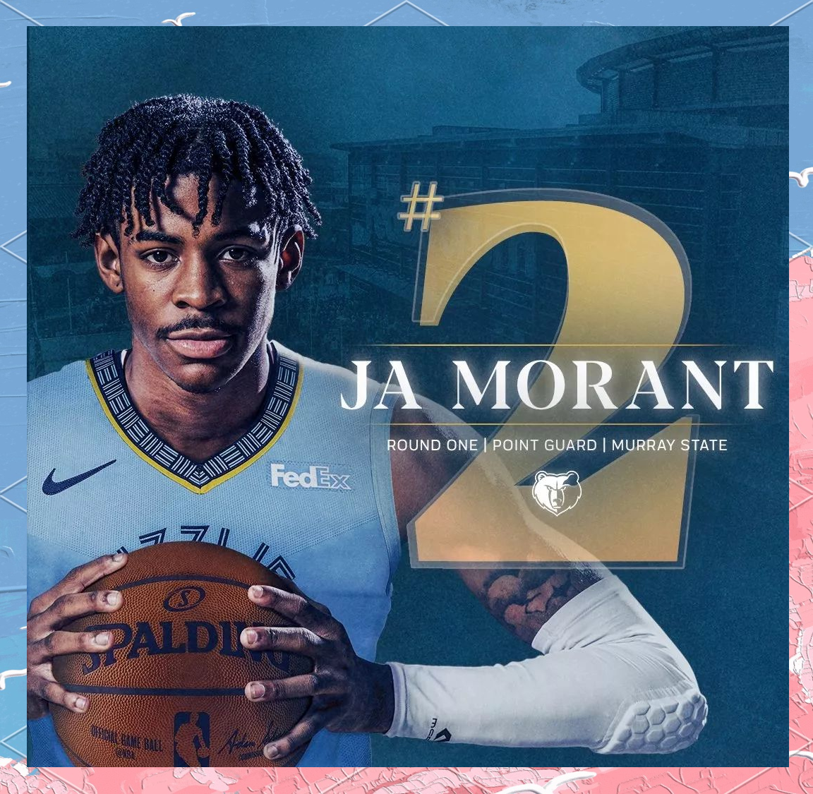 被誉为篮球未来之星的年轻球员逐渐崭露头角，振奋人心