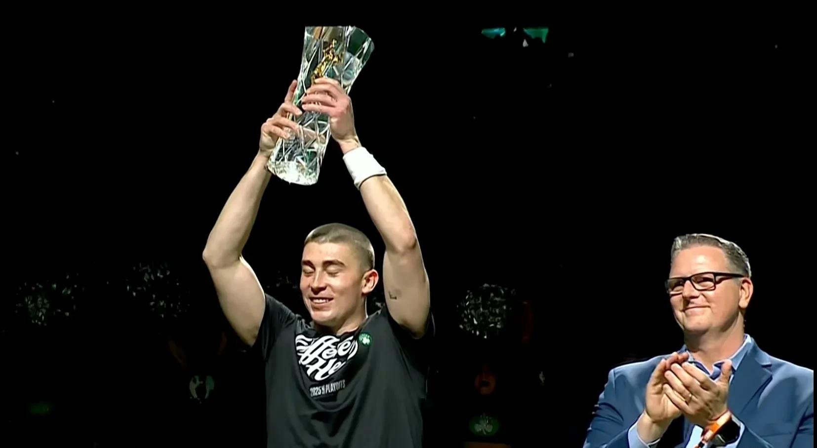 魔术队在主场惊险胜出战胜凯尔特人，战绩斐然