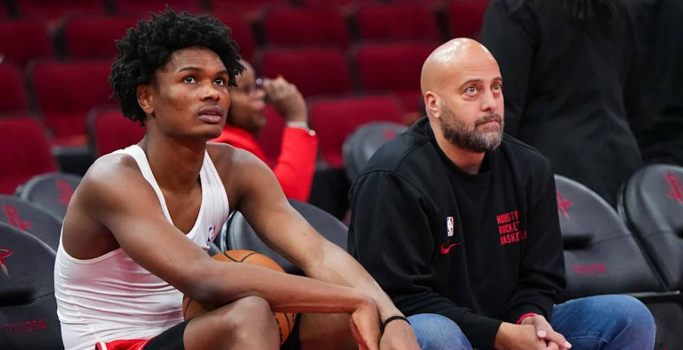 开云体育下载-新秀球员崭露头角，逐渐成为球队核心，势不可挡