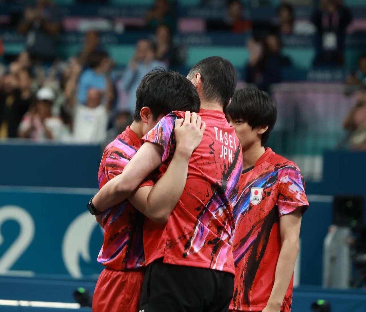 日本队鏖战葡萄牙队,林高远点燃赛场 日本队鏖战葡萄牙队,林高远点燃赛场