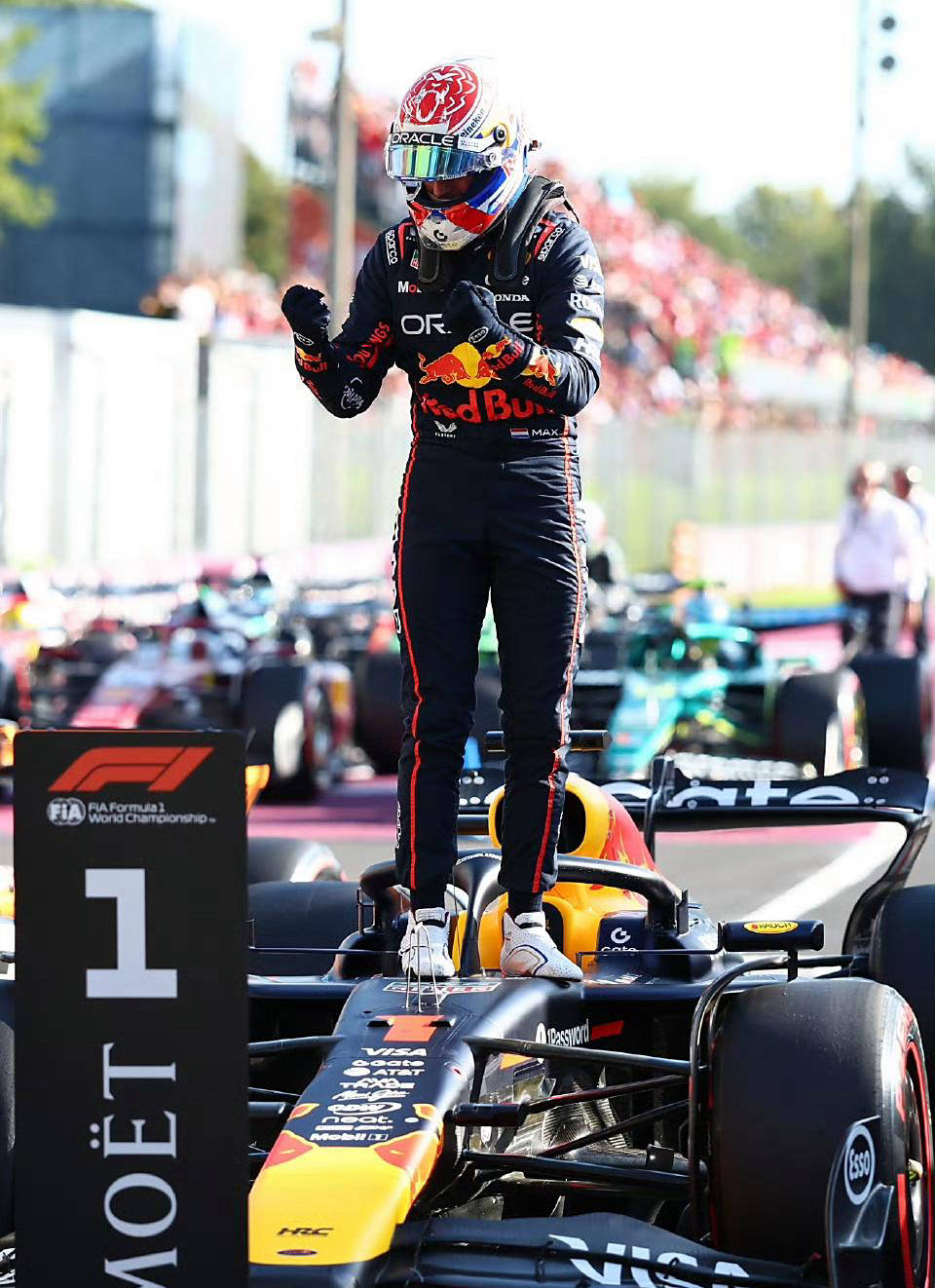 雷诺车队碾压法拉利,汉密尔顿刷新纪录 雷诺车队碾压法拉利,汉密尔顿刷新纪录